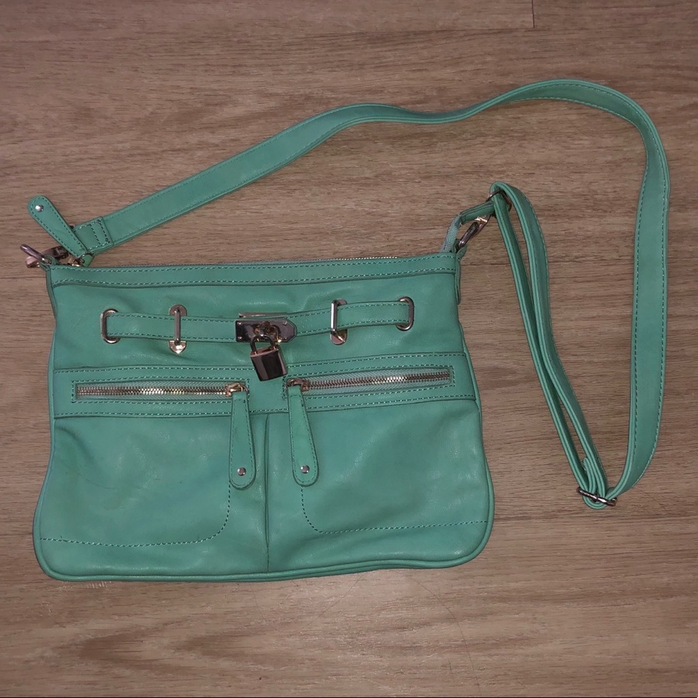 Francescas bag/ street level label